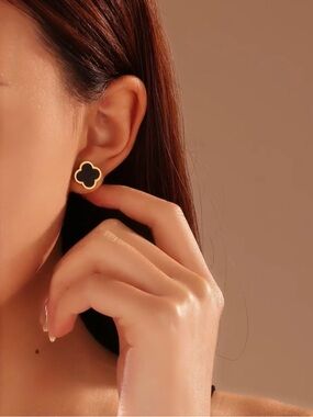 Alhambra Style Gold Black Clover Stud Earrings NEW
